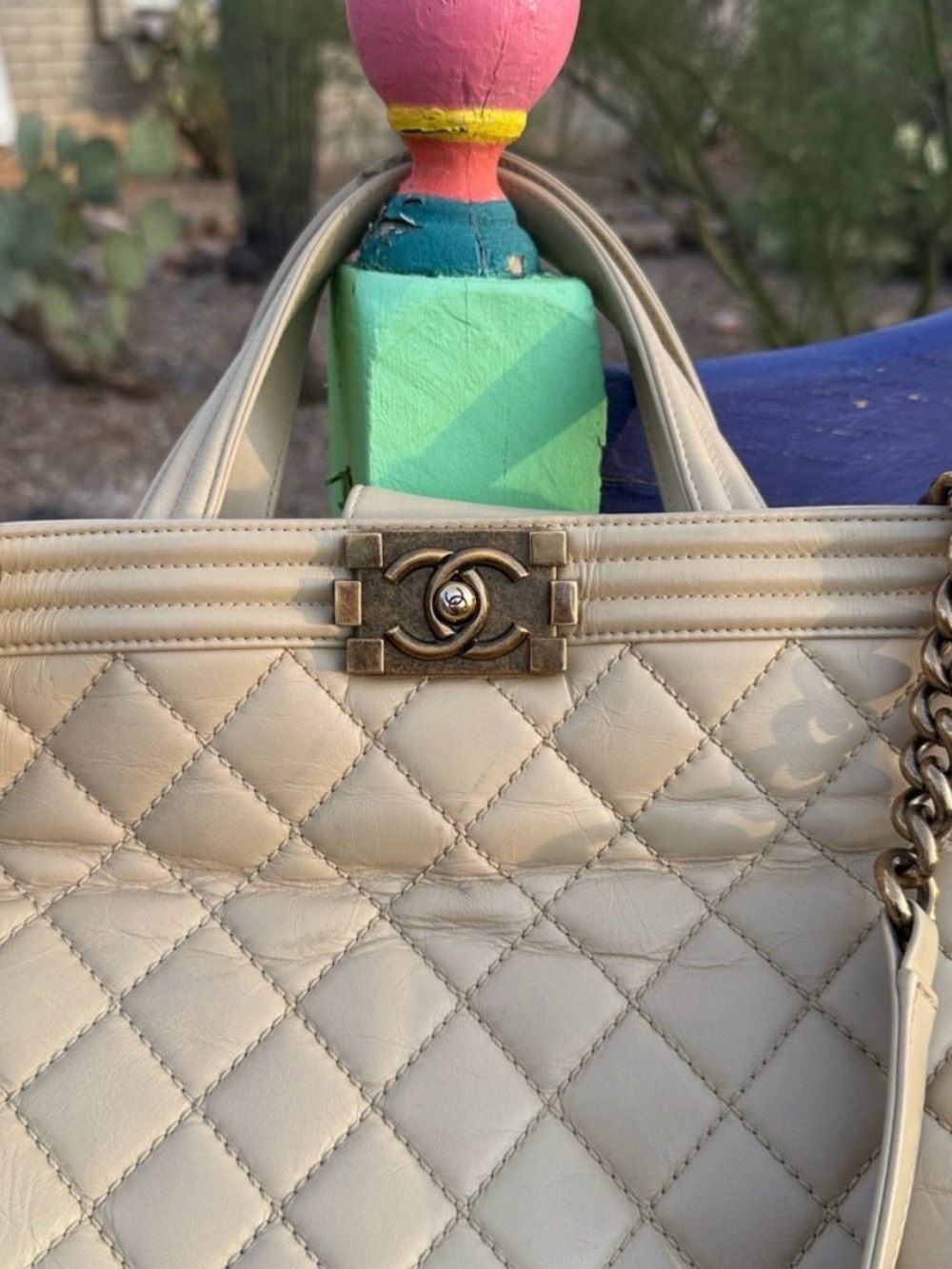 CHANEL Cream Quilted Leather Shoulder Bag with Gold-Tone CC Lock